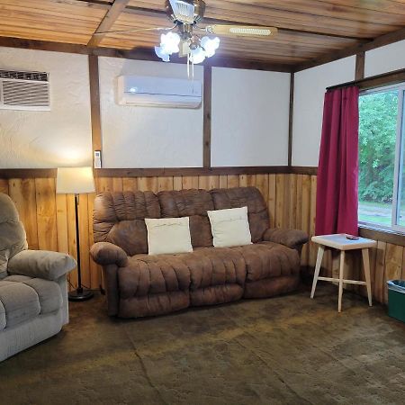 Little River Inn Motel Leon Dış mekan fotoğraf