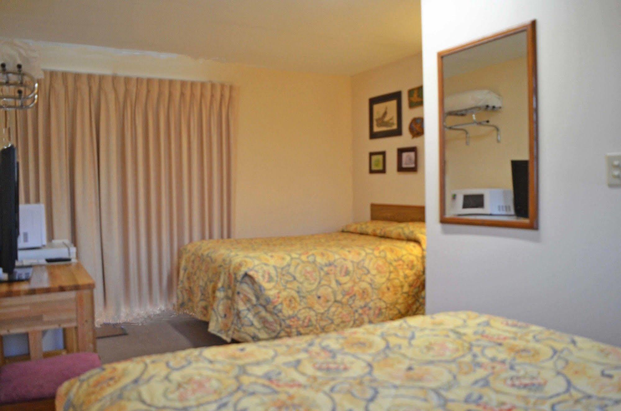 Little River Inn Motel Leon Dış mekan fotoğraf