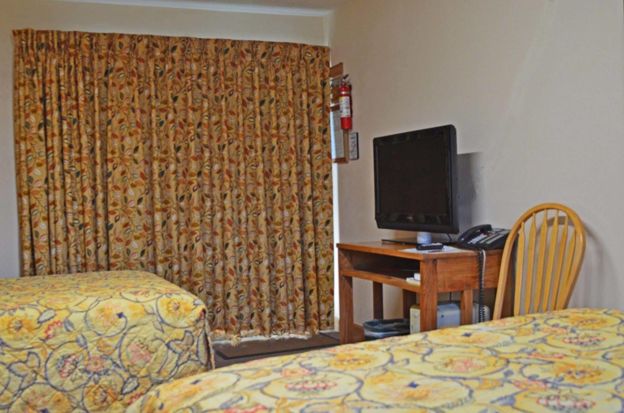 Little River Inn Motel Leon Dış mekan fotoğraf